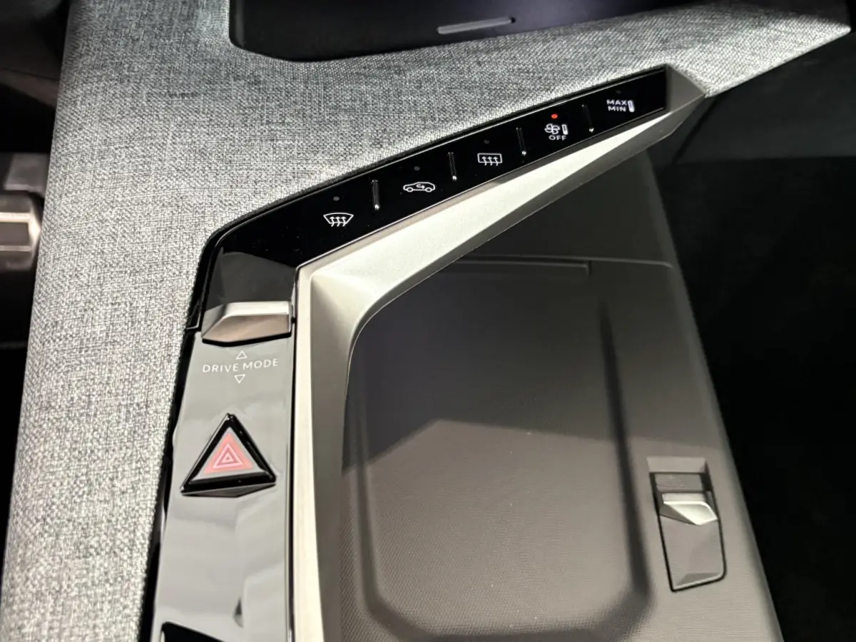 1.2 Hybrid 145 GT Exclusive Leverbaar per november