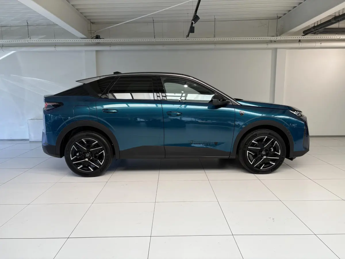 1.2 Hybrid 145 GT Exclusive Leverbaar per november