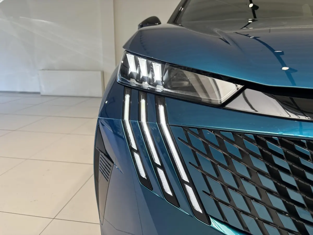 1.2 Hybrid 145 GT Exclusive Leverbaar per november