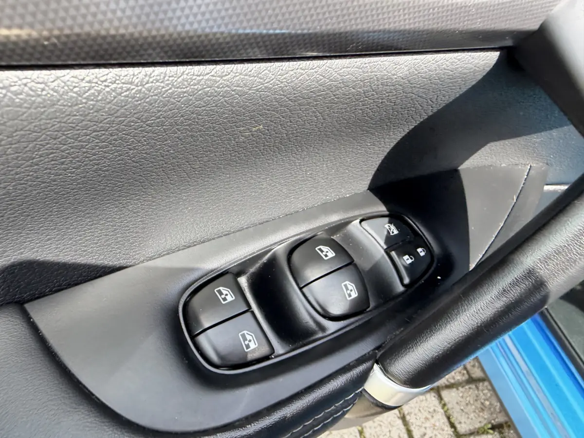 1.2 Tekna 17" Bose