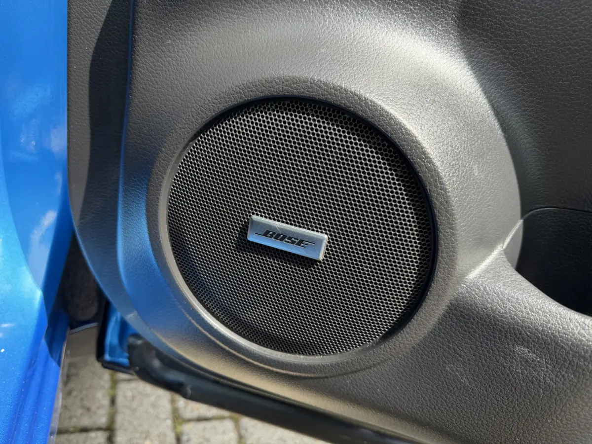 1.2 Tekna 17" Bose