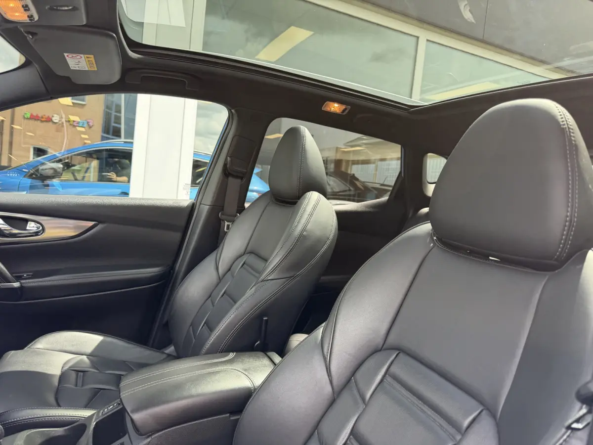 1.2 Tekna 17" Bose