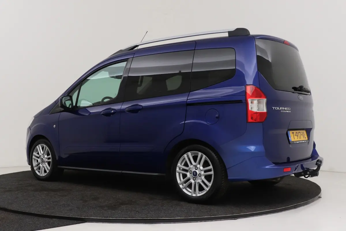 1.0 Titanium | Trekhaak | Climate Control | Stoelverwarming | 16" Velgen |