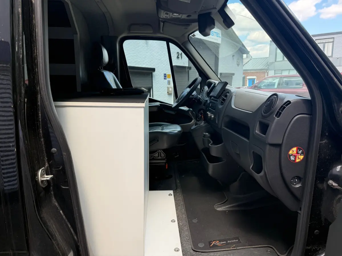 T35 2.3 dCi L3H2 Eco Automaat l Roelofsen Opbouw l 2x Airco l Navi l VDOH l