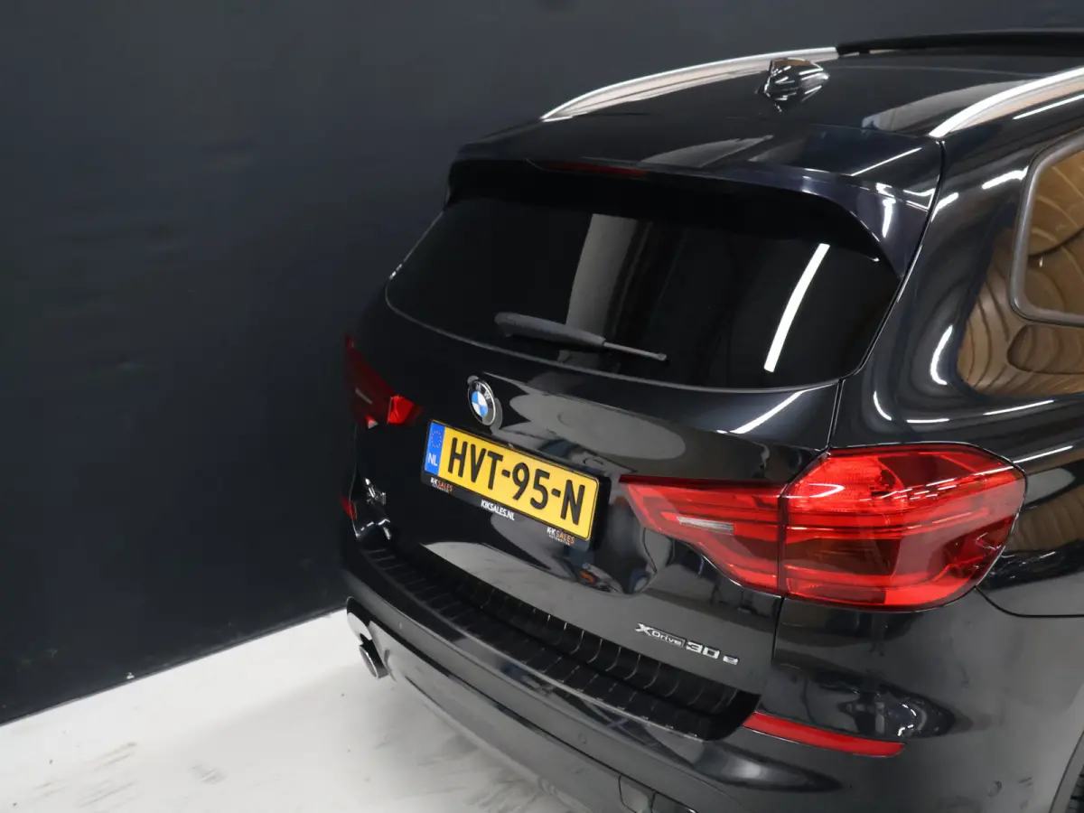 xDrive30e High Executive [SCHUIFKANTELDAK, APPLE CARPLAY, ANDROID, STOELVERWARMING, VOL LEDER, ELEKTRISCHE ACHTERKLEP, PDC V+A, CRUISE CONTROL, GROOT NAVIGATIE, 3-ZONE CLIMATE, DIGITAL DASH,