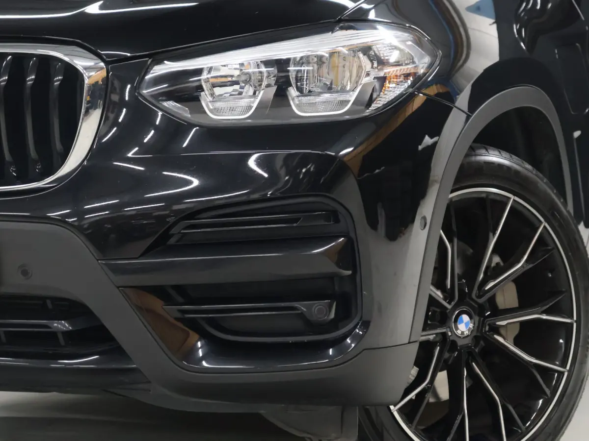 xDrive30e High Executive [SCHUIFKANTELDAK, APPLE CARPLAY, ANDROID, STOELVERWARMING, VOL LEDER, ELEKTRISCHE ACHTERKLEP, PDC V+A, CRUISE CONTROL, GROOT NAVIGATIE, 3-ZONE CLIMATE, DIGITAL DASH,