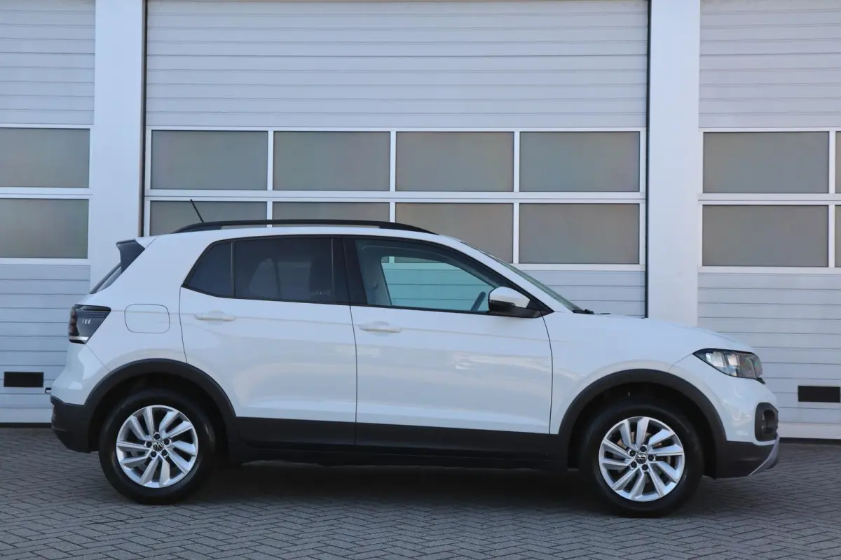 1.0 TSI 95 pk Life | Trekhaak | Apple Carplay/Android Auto | Parkeersensoren | Adaptive Cruise Control |