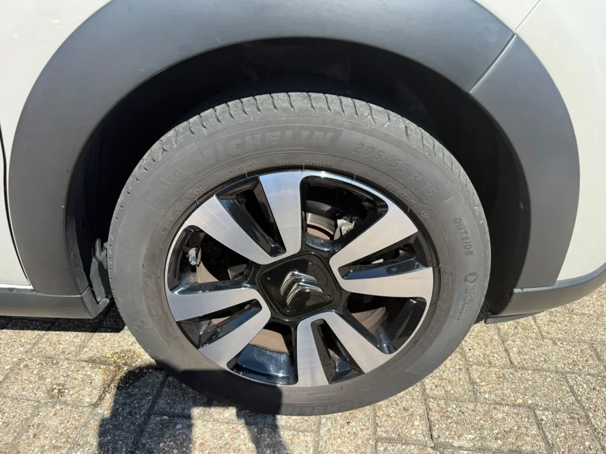 1.2 PureTech Feel, Facelift, Navi, Dealer auto. INC BTW, 1ste eigenaar