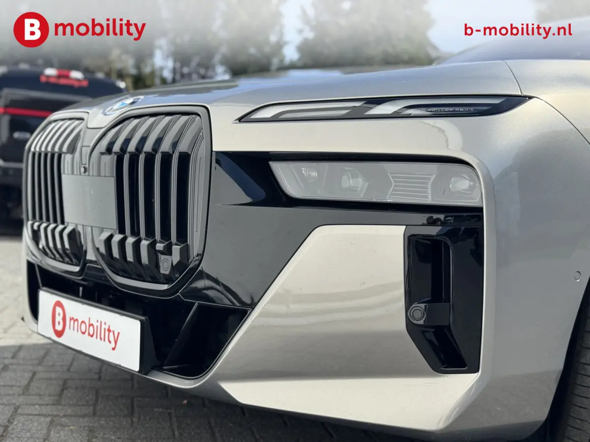 xDrive60 106 kWh M-Sport Pro Panoramadak NL Auto! | Bowers&Wilkins | Driving Assistand Professional | Stoel/ stuurverwarming | 360 Camera | Head-Up Display