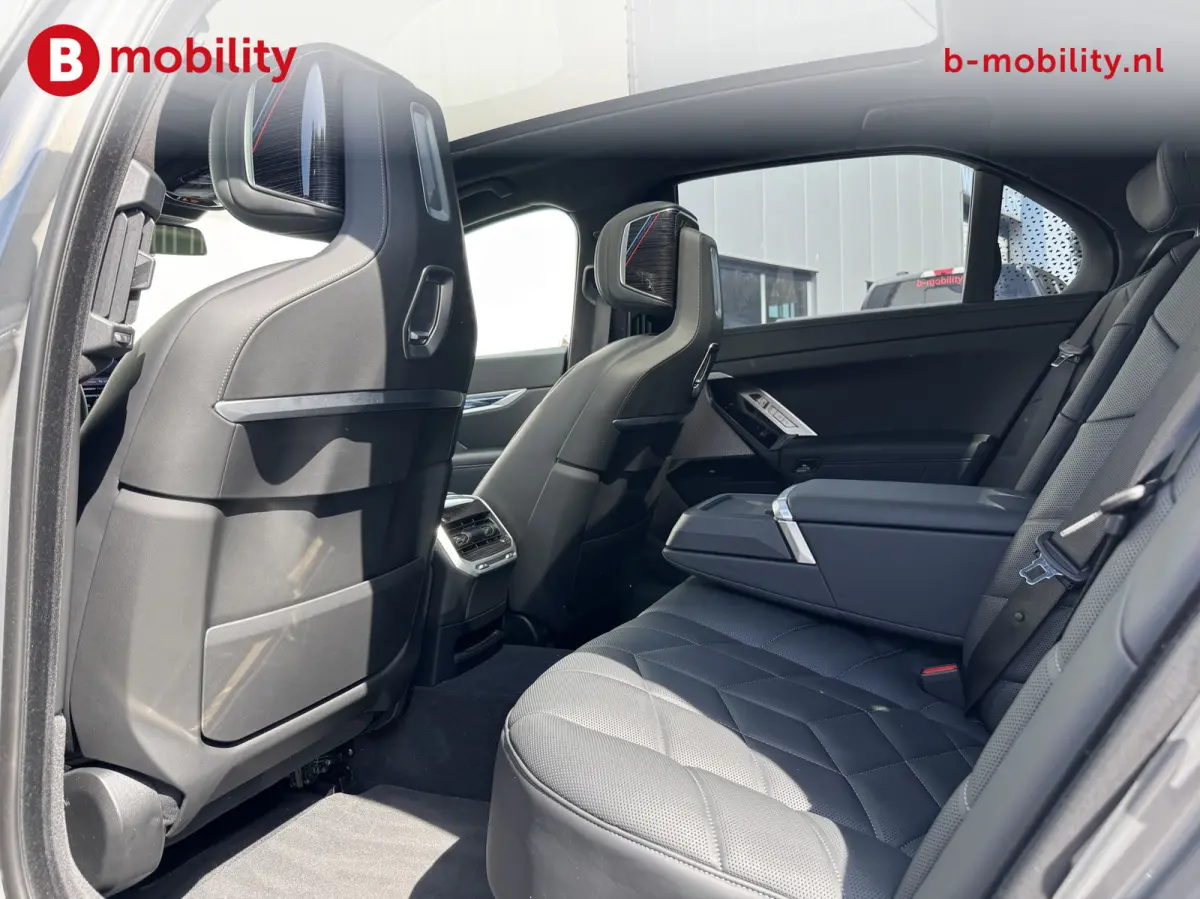 xDrive60 106 kWh M-Sport Pro Panoramadak NL Auto! | Bowers&Wilkins | Driving Assistand Professional | Stoel/ stuurverwarming | 360 Camera | Head-Up Display