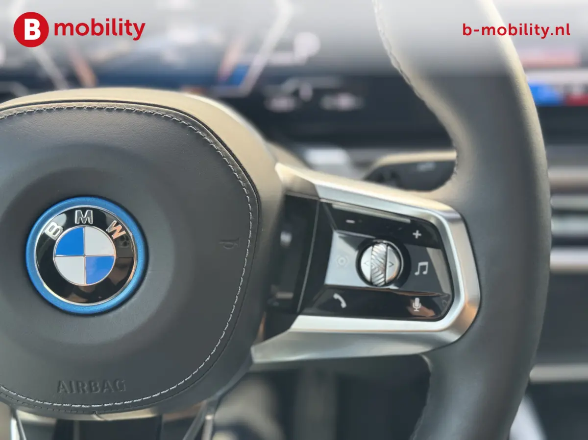 xDrive60 106 kWh M-Sport Pro Panoramadak NL Auto! | Bowers&Wilkins | Driving Assistand Professional | Stoel/ stuurverwarming | 360 Camera | Head-Up Display