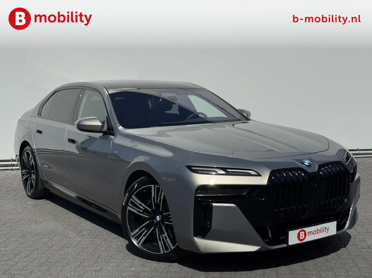 xDrive60 106 kWh M-Sport Pro Panoramadak NL Auto! | Bowers&Wilkins | Driving Assistand Professional | Stoel/ stuurverwarming | 360 Camera | Head-Up Display