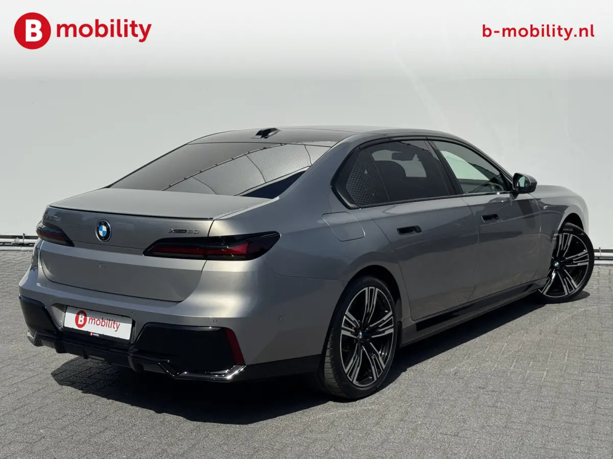 xDrive60 106 kWh M-Sport Pro Panoramadak NL Auto! | Bowers&Wilkins | Driving Assistand Professional | Stoel/ stuurverwarming | 360 Camera | Head-Up Display