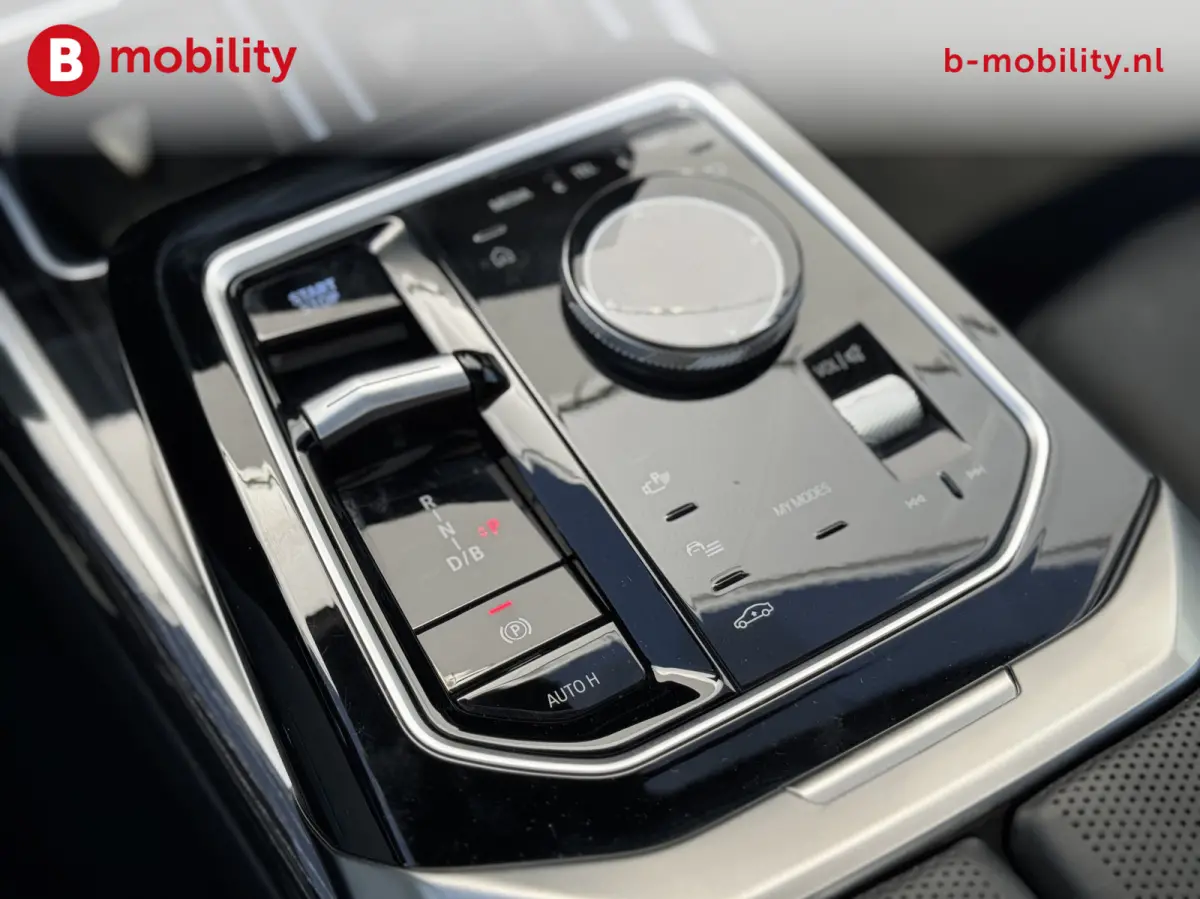 xDrive60 106 kWh M-Sport Pro Panoramadak NL Auto! | Bowers&Wilkins | Driving Assistand Professional | Stoel/ stuurverwarming | 360 Camera | Head-Up Display