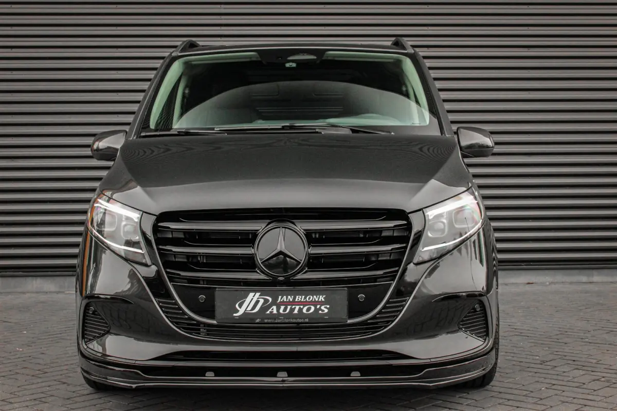 119 CDI L2 SELECT LANG LEDEREN BEKLEDING / 2XSCHUIFDEUR / BPM VRIJ / VERLAAGD / AMG / APPLE CARPLAY / FULLBLACK