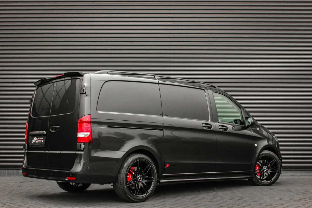 119 CDI L2 SELECT LANG LEDEREN BEKLEDING / 2XSCHUIFDEUR / BPM VRIJ / VERLAAGD / AMG / APPLE CARPLAY / FULLBLACK