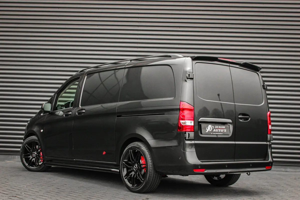 119 CDI L2 SELECT LANG LEDEREN BEKLEDING / 2XSCHUIFDEUR / BPM VRIJ / VERLAAGD / AMG / APPLE CARPLAY / FULLBLACK