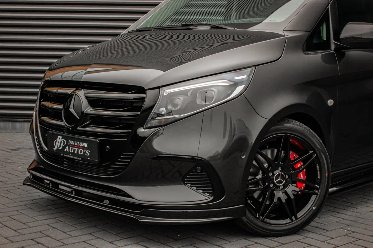 119 CDI L2 SELECT LANG LEDEREN BEKLEDING / 2XSCHUIFDEUR / BPM VRIJ / VERLAAGD / AMG / APPLE CARPLAY / FULLBLACK