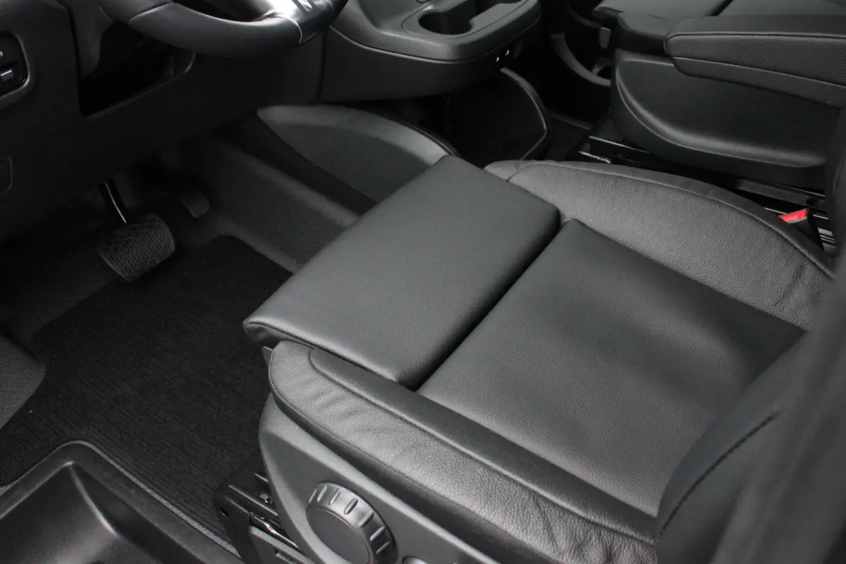119 CDI L2 SELECT LANG LEDEREN BEKLEDING / 2XSCHUIFDEUR / BPM VRIJ / VERLAAGD / AMG / APPLE CARPLAY / FULLBLACK