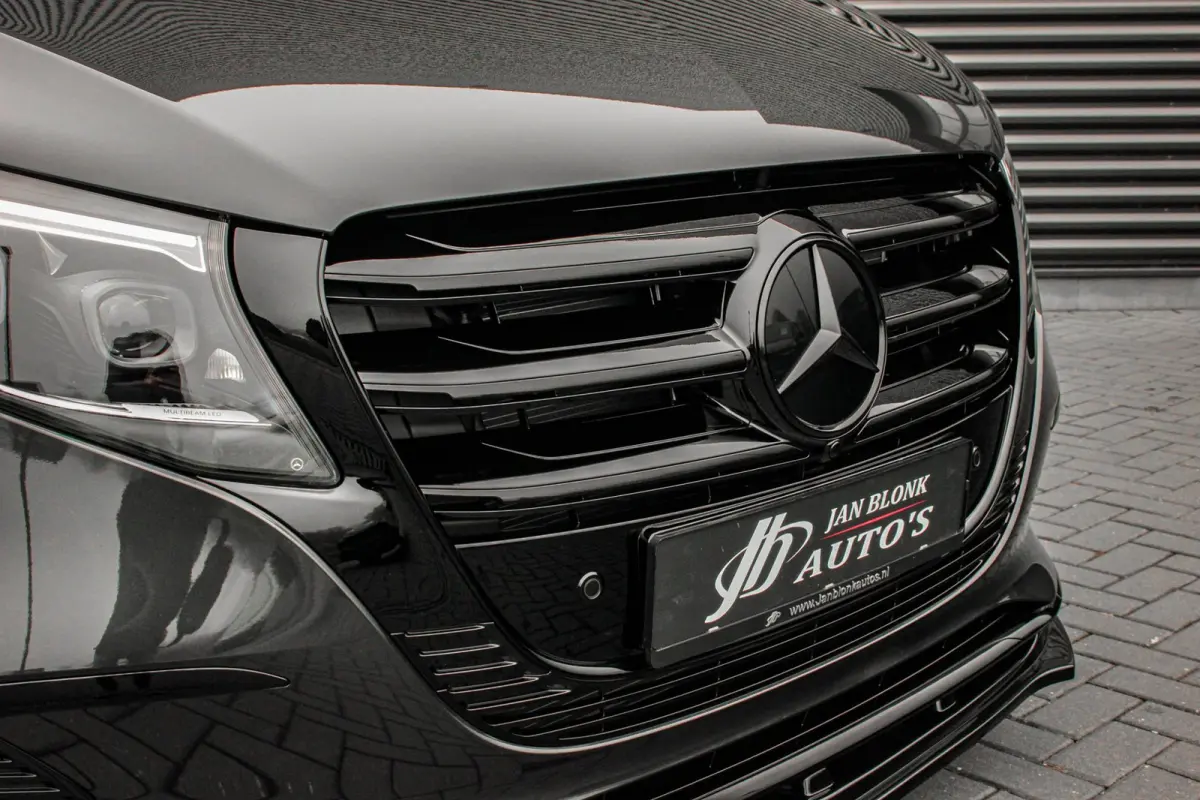 119 CDI L2 SELECT LANG LEDEREN BEKLEDING / 2XSCHUIFDEUR / BPM VRIJ / VERLAAGD / AMG / APPLE CARPLAY / FULLBLACK