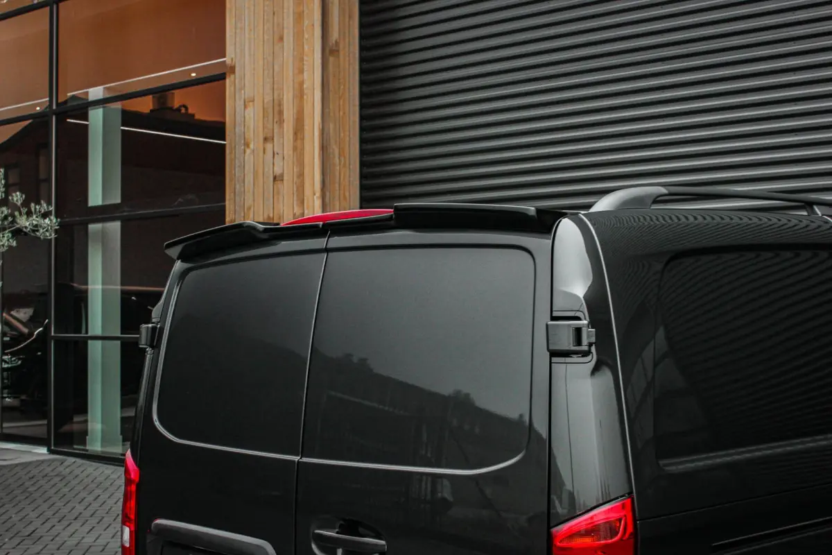 119 CDI L2 SELECT LANG LEDEREN BEKLEDING / 2XSCHUIFDEUR / BPM VRIJ / VERLAAGD / AMG / APPLE CARPLAY / FULLBLACK