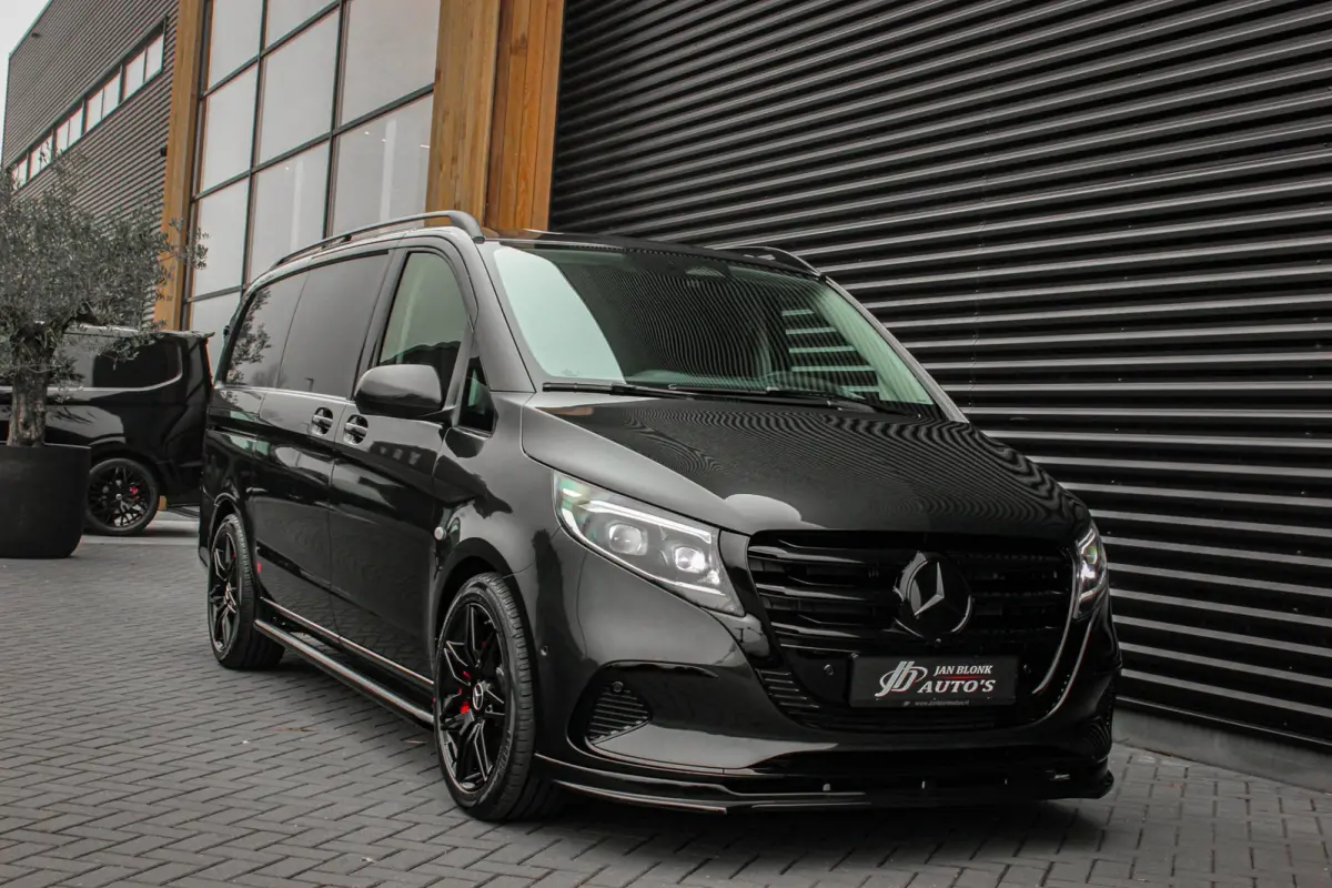 119 CDI L2 SELECT LANG LEDEREN BEKLEDING / 2XSCHUIFDEUR / BPM VRIJ / VERLAAGD / AMG / APPLE CARPLAY / FULLBLACK