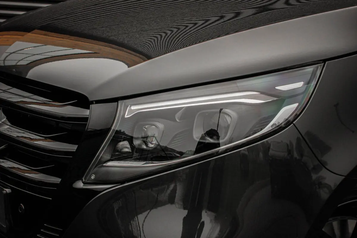 119 CDI L2 SELECT LANG LEDEREN BEKLEDING / 2XSCHUIFDEUR / BPM VRIJ / VERLAAGD / AMG / APPLE CARPLAY / FULLBLACK