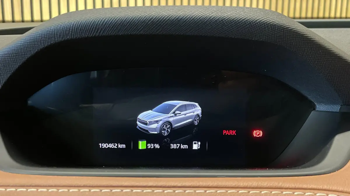 80|87% SOH|GROTE ACCU|ELEK.TREKHAAK||STUUR+STOELVERW.V+A|CARPLAY/ANDROID|CAMERA|NAVI|NAP|NL-AUTO|MARGE|