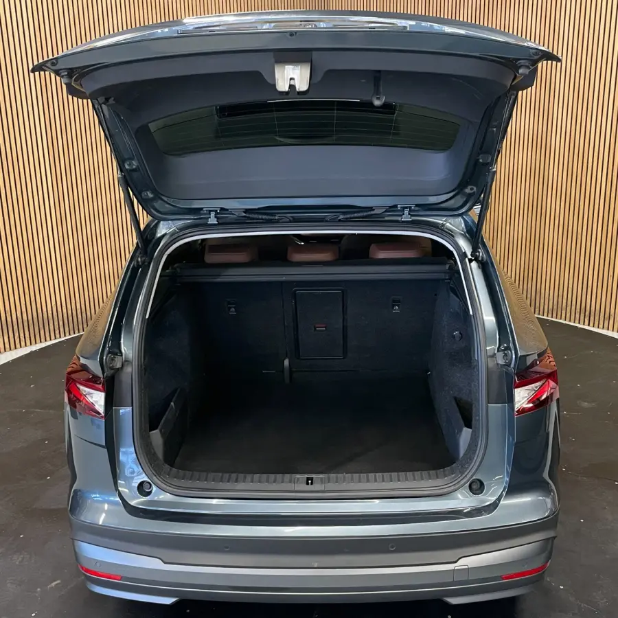 80|87% SOH|GROTE ACCU|ELEK.TREKHAAK||STUUR+STOELVERW.V+A|CARPLAY/ANDROID|CAMERA|NAVI|NAP|NL-AUTO|MARGE|