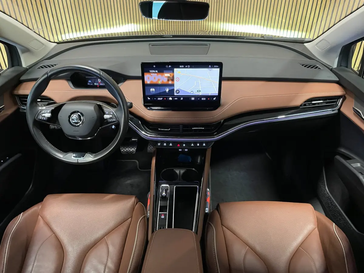 80|87% SOH|GROTE ACCU|ELEK.TREKHAAK||STUUR+STOELVERW.V+A|CARPLAY/ANDROID|CAMERA|NAVI|NAP|NL-AUTO|MARGE|