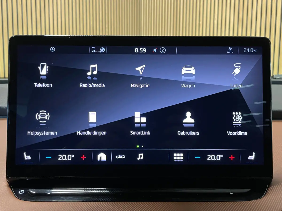 80|87% SOH|GROTE ACCU|ELEK.TREKHAAK||STUUR+STOELVERW.V+A|CARPLAY/ANDROID|CAMERA|NAVI|NAP|NL-AUTO|MARGE|