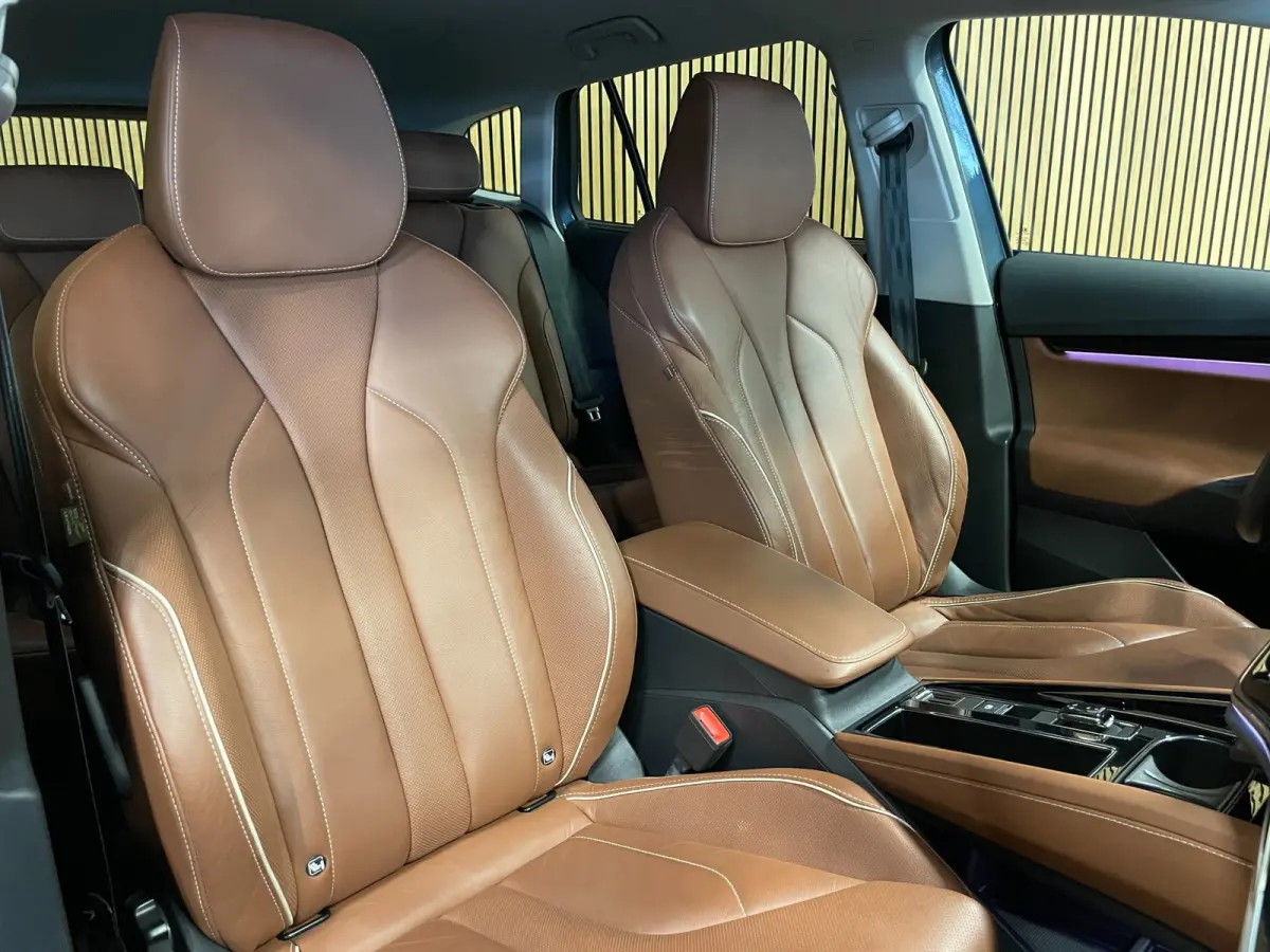 80|87% SOH|GROTE ACCU|ELEK.TREKHAAK||STUUR+STOELVERW.V+A|CARPLAY/ANDROID|CAMERA|NAVI|NAP|NL-AUTO|MARGE|