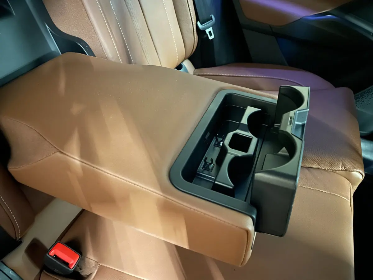 80|87% SOH|GROTE ACCU|ELEK.TREKHAAK||STUUR+STOELVERW.V+A|CARPLAY/ANDROID|CAMERA|NAVI|NAP|NL-AUTO|MARGE|