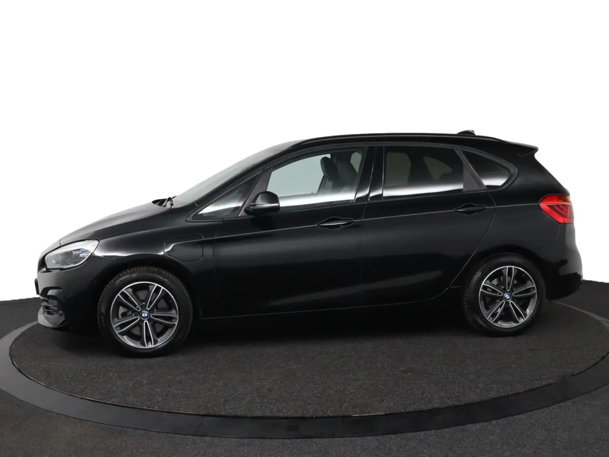 225xe iPerformance | SOH 80% | Cruise control | voorstoelen verwarmd | elektrisch bedienbare achterklep |