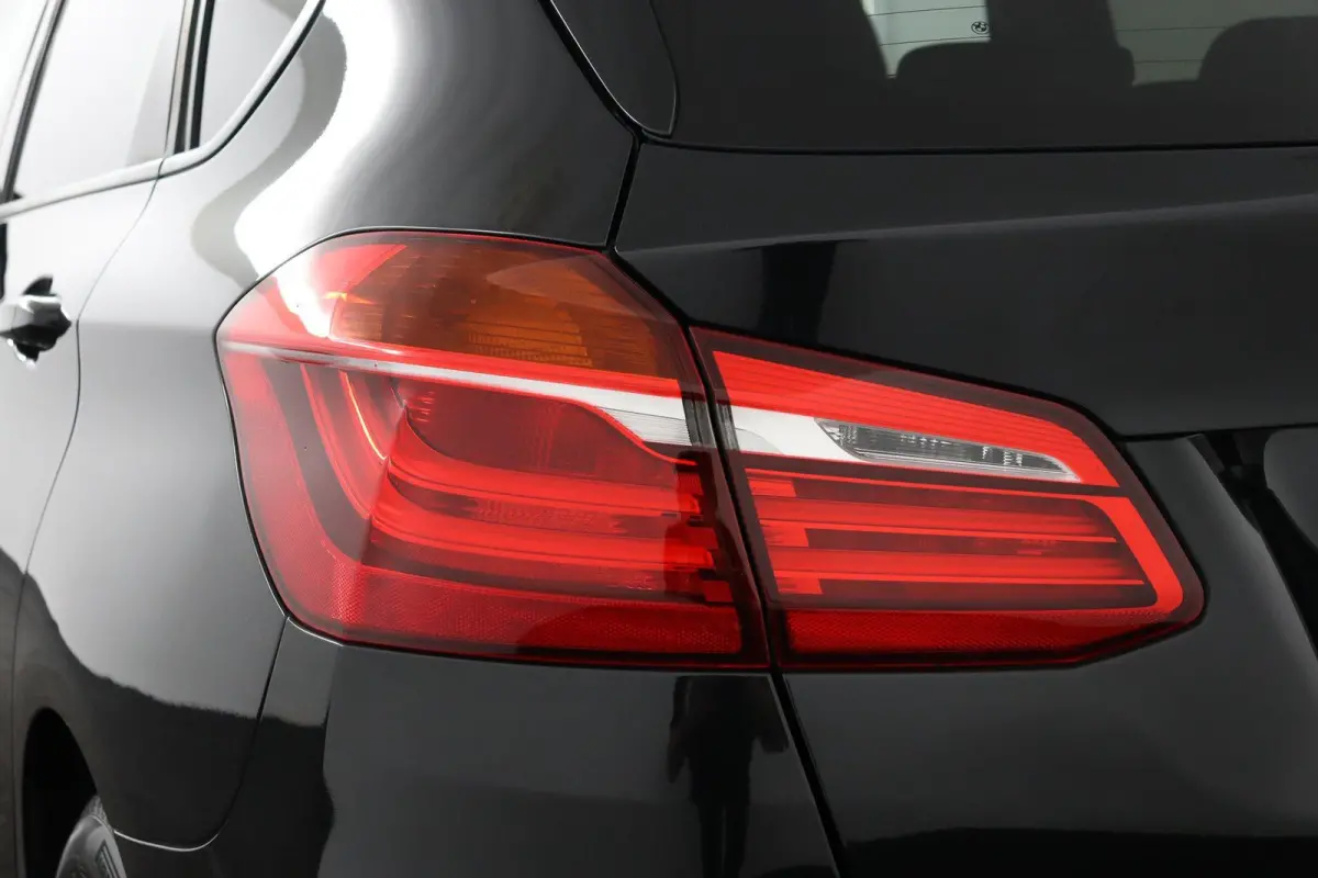 225xe iPerformance | SOH 80% | Cruise control | voorstoelen verwarmd | elektrisch bedienbare achterklep |