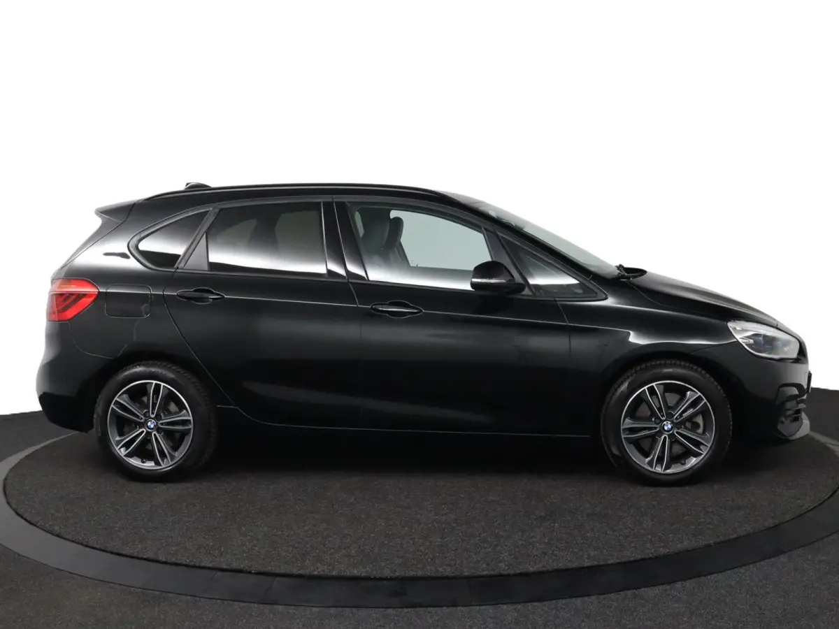 225xe iPerformance | SOH 80% | Cruise control | voorstoelen verwarmd | elektrisch bedienbare achterklep |