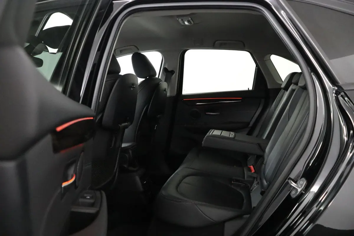 225xe iPerformance | SOH 80% | Cruise control | voorstoelen verwarmd | elektrisch bedienbare achterklep |