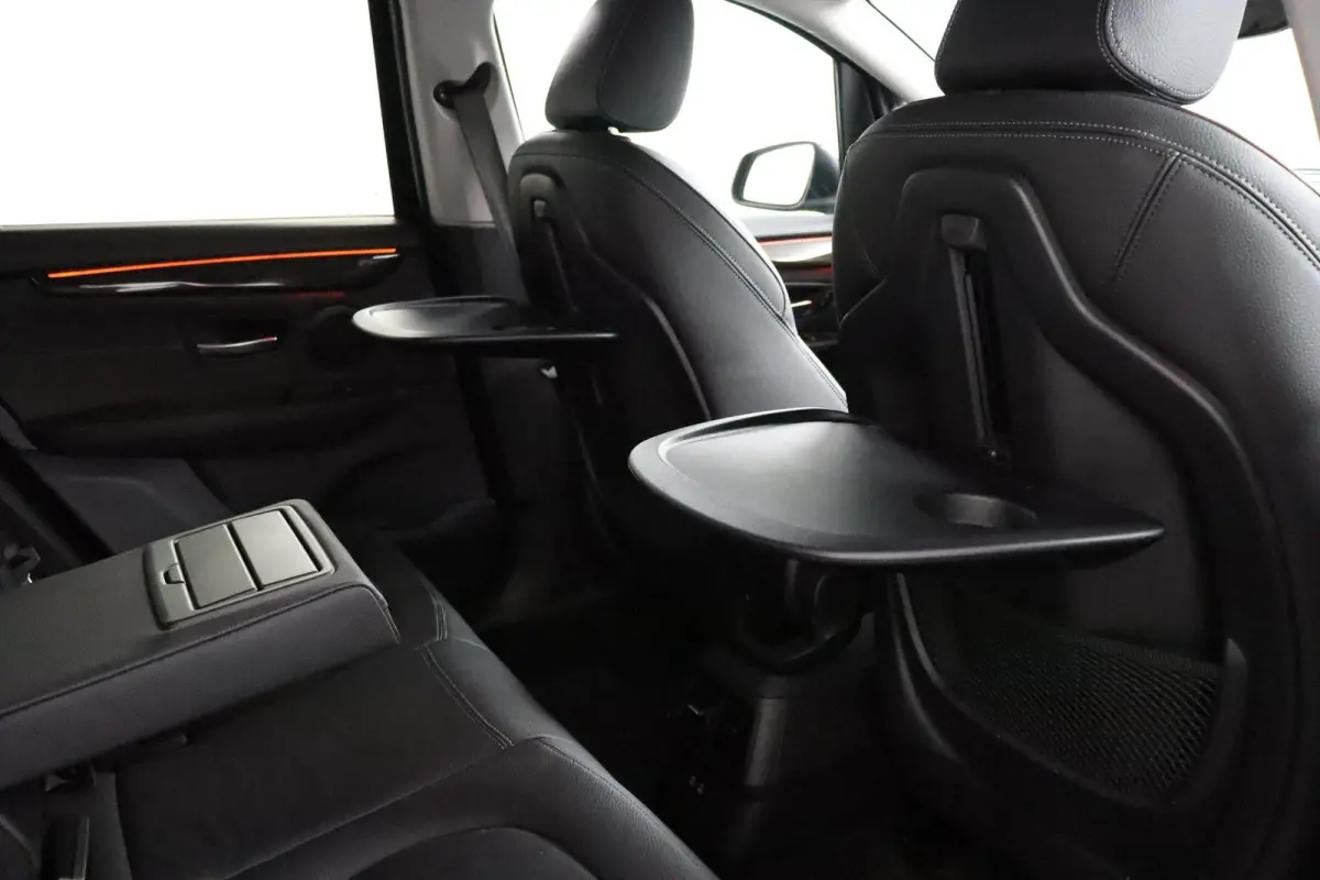 225xe iPerformance | SOH 80% | Cruise control | voorstoelen verwarmd | elektrisch bedienbare achterklep |