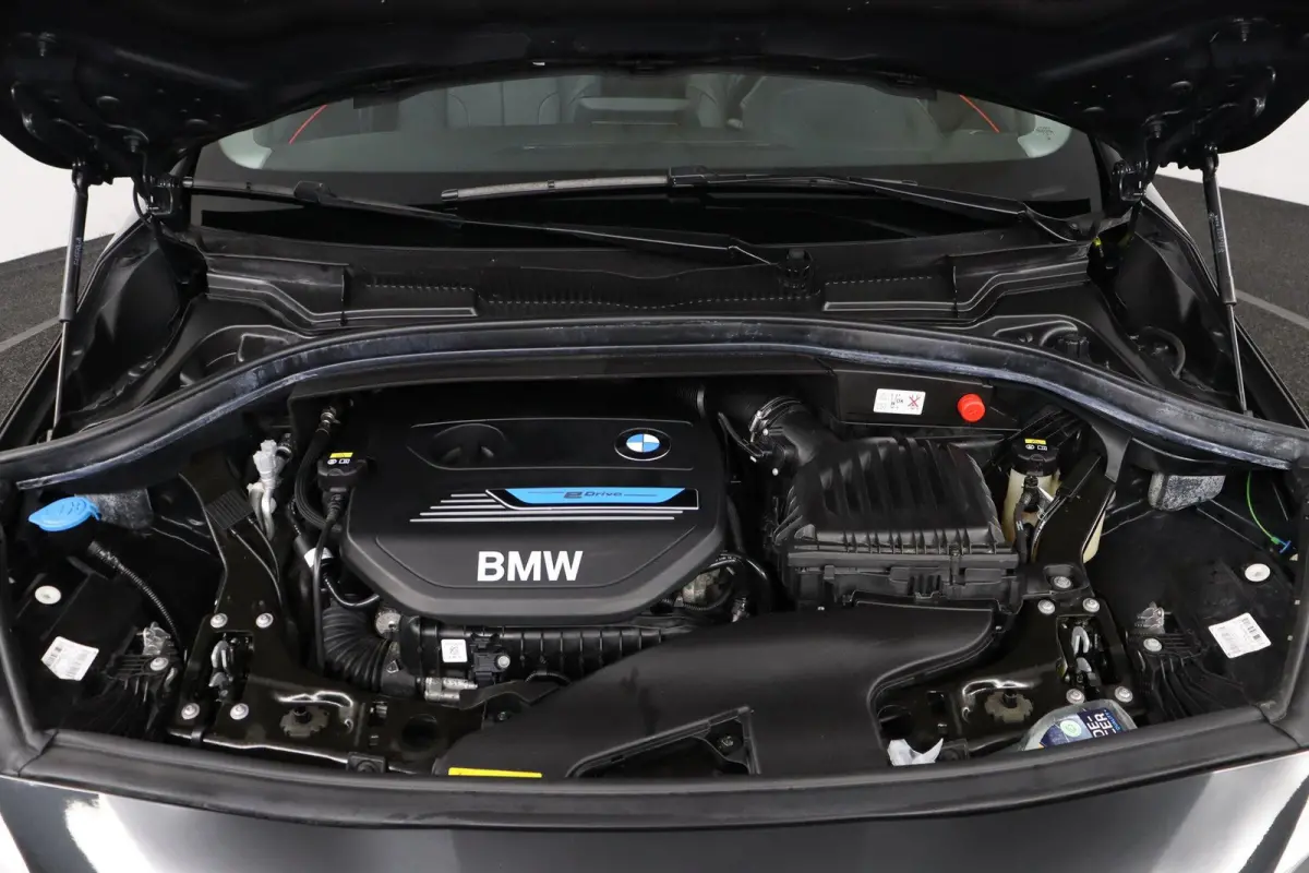 225xe iPerformance | SOH 80% | Cruise control | voorstoelen verwarmd | elektrisch bedienbare achterklep |