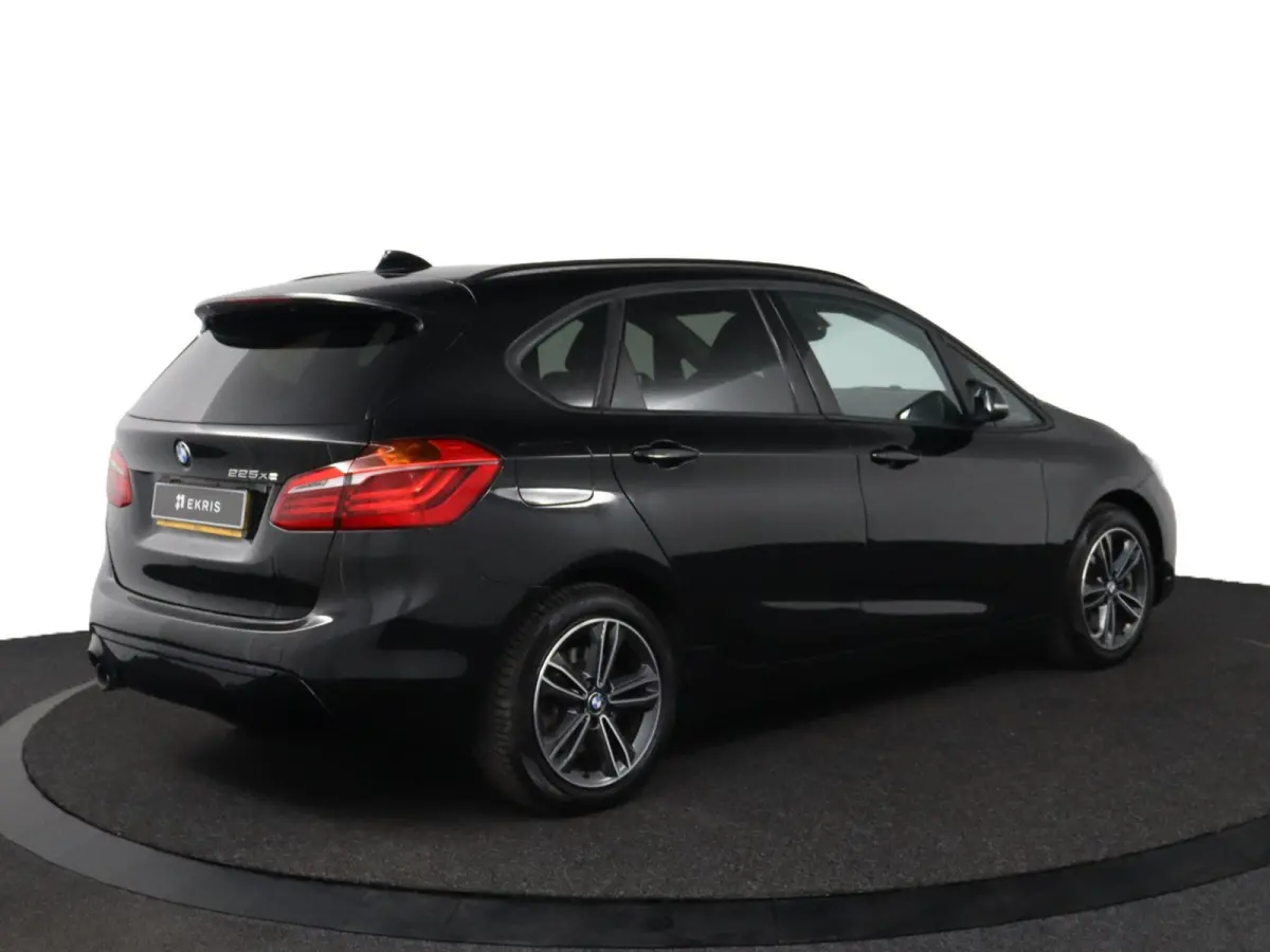 225xe iPerformance | SOH 80% | Cruise control | voorstoelen verwarmd | elektrisch bedienbare achterklep |