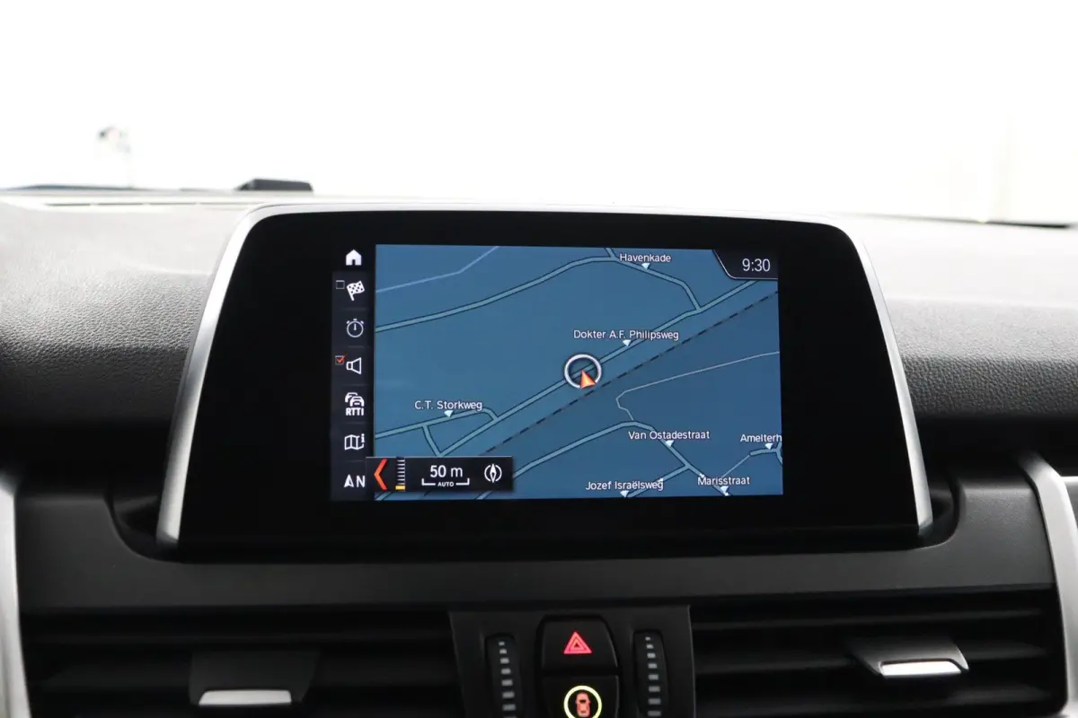 225xe iPerformance | SOH 80% | Cruise control | voorstoelen verwarmd | elektrisch bedienbare achterklep |