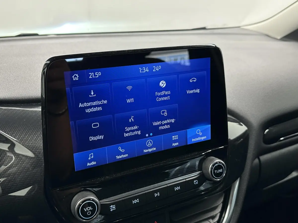 1.0 EcoBoost Titanium NAVI CRUISE LM ECC CARPLAY.