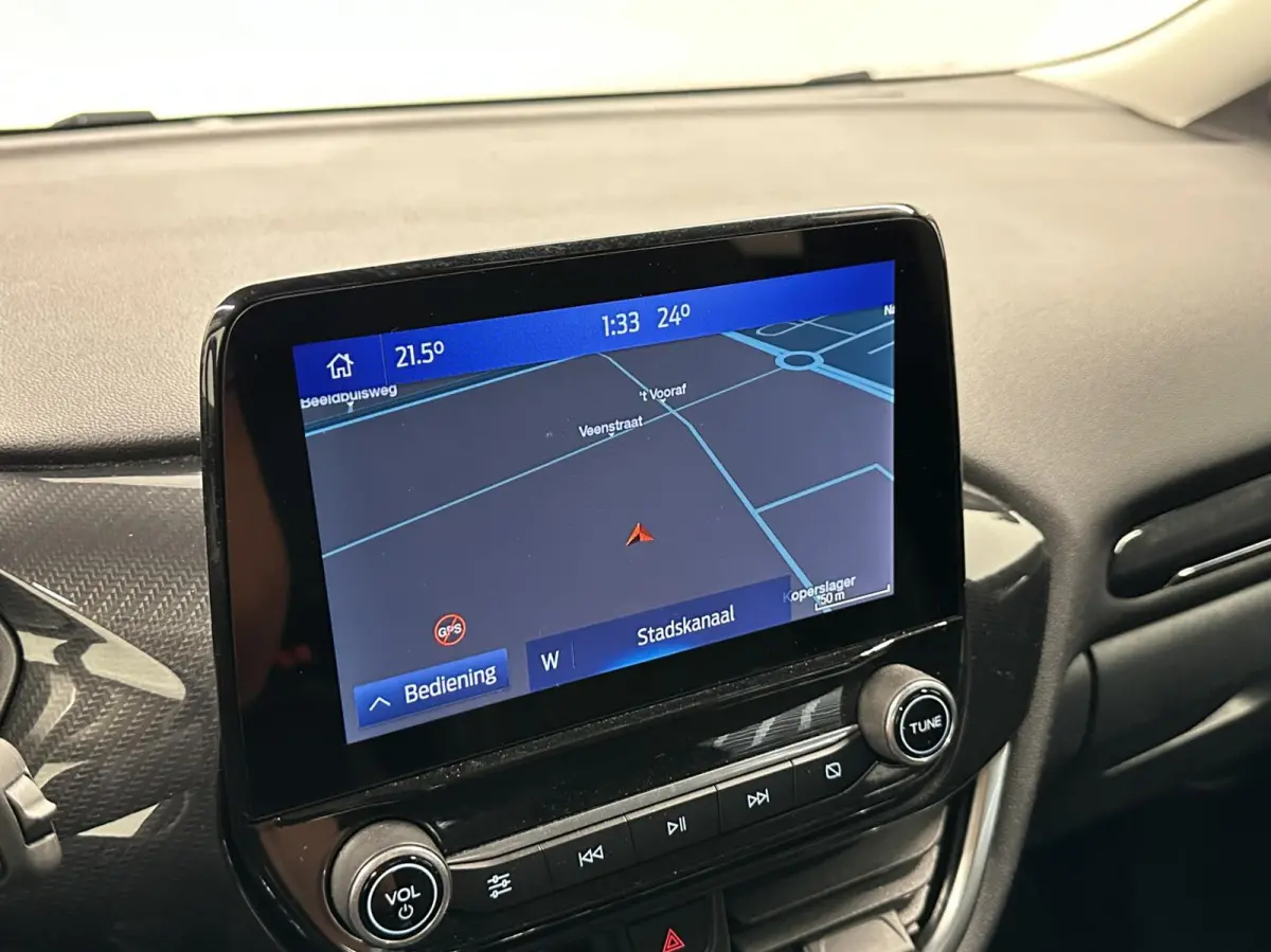 1.0 EcoBoost Titanium NAVI CRUISE LM ECC CARPLAY.