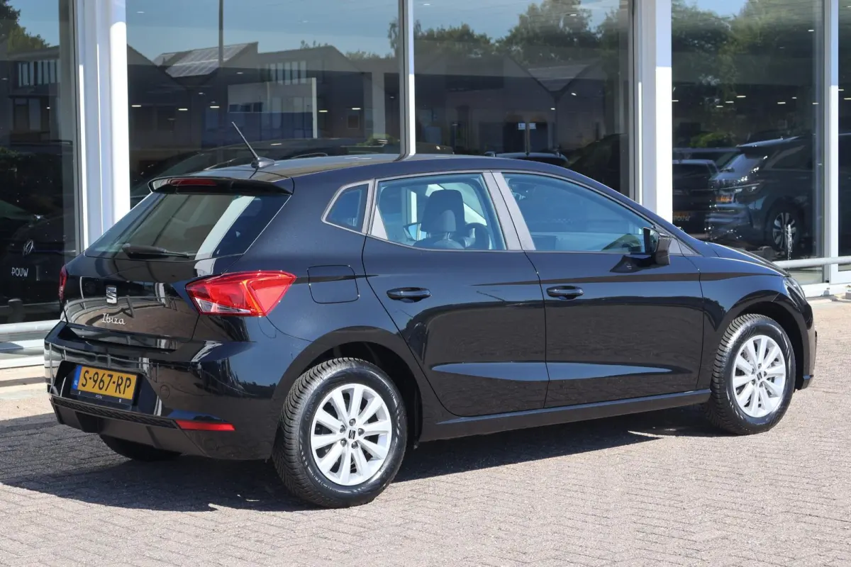 1.0 EcoTSI 95pk Style | Climate Control | Carplay | PDC | DAB radio