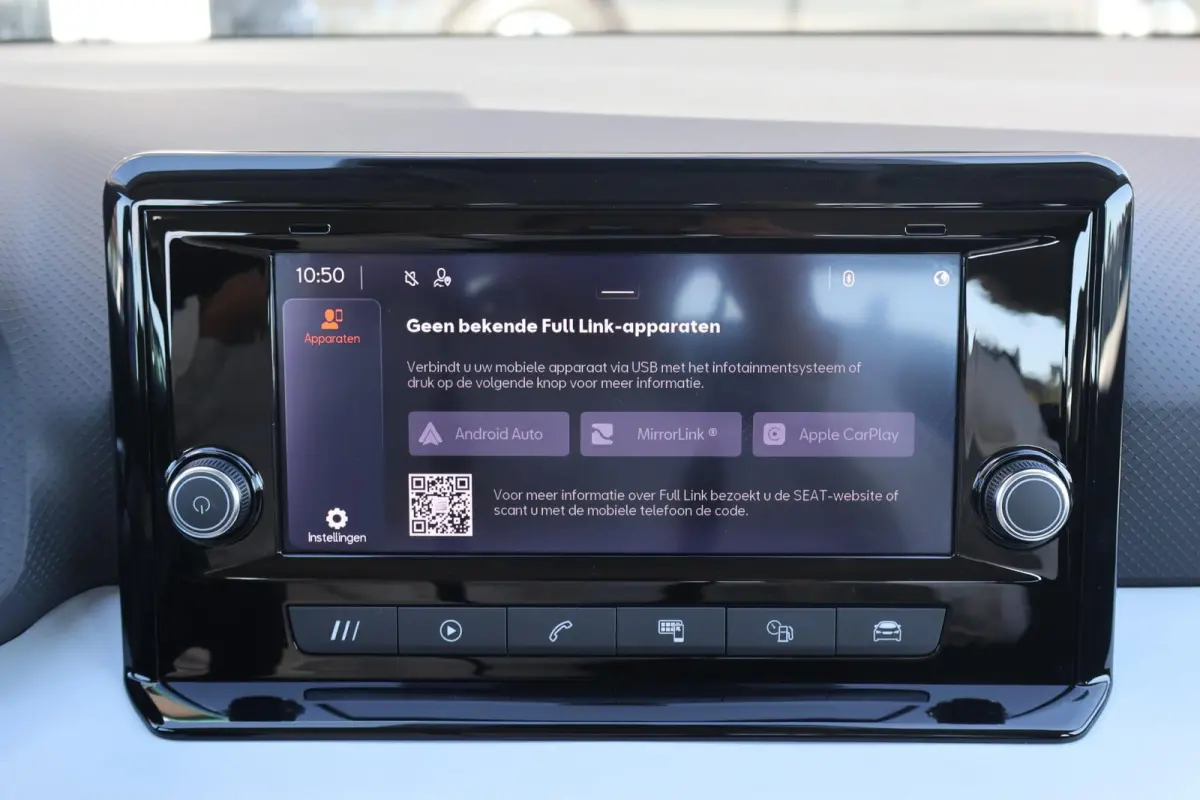 1.0 EcoTSI 95pk Style | Climate Control | Carplay | PDC | DAB radio