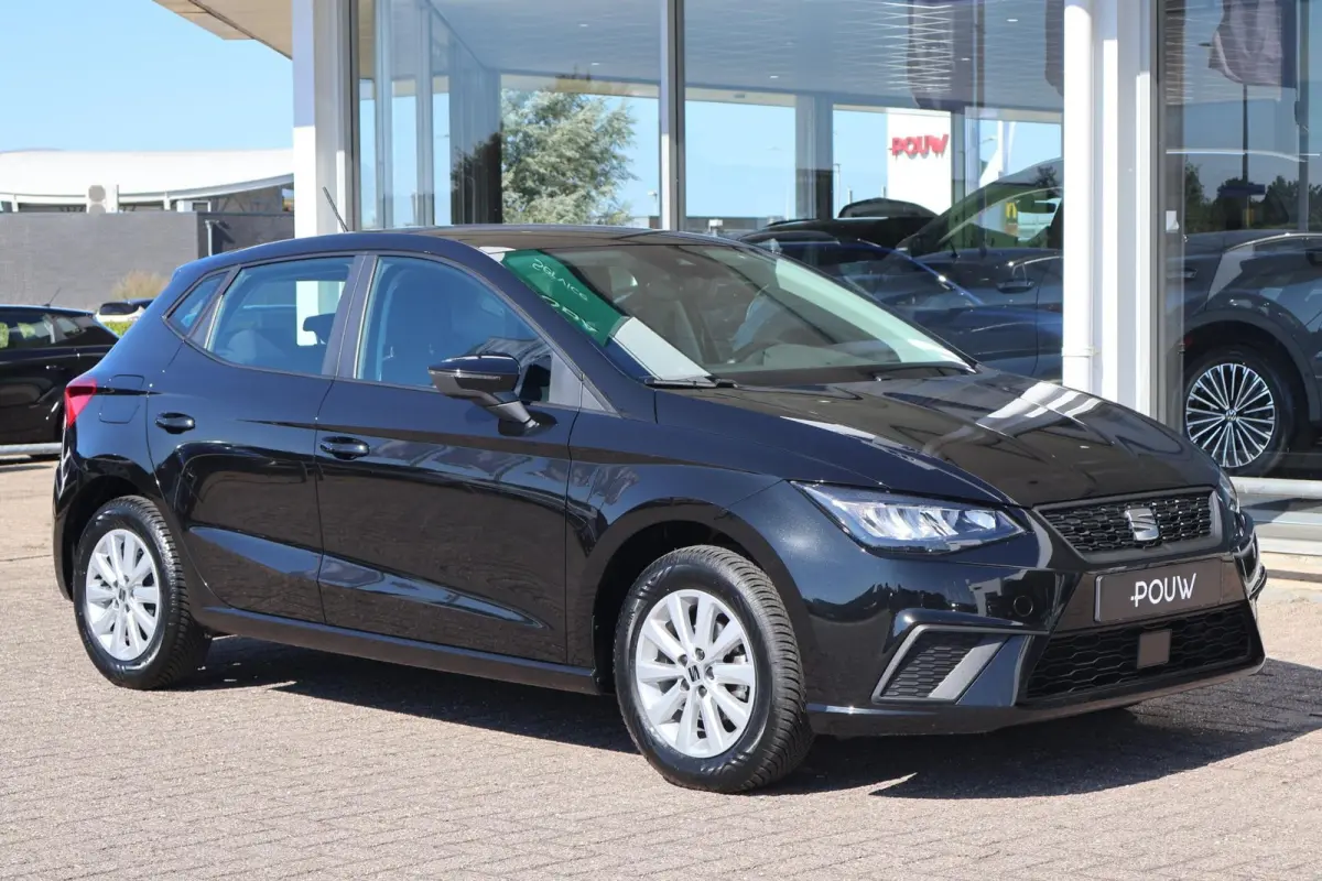 1.0 EcoTSI 95pk Style | Climate Control | Carplay | PDC | DAB radio