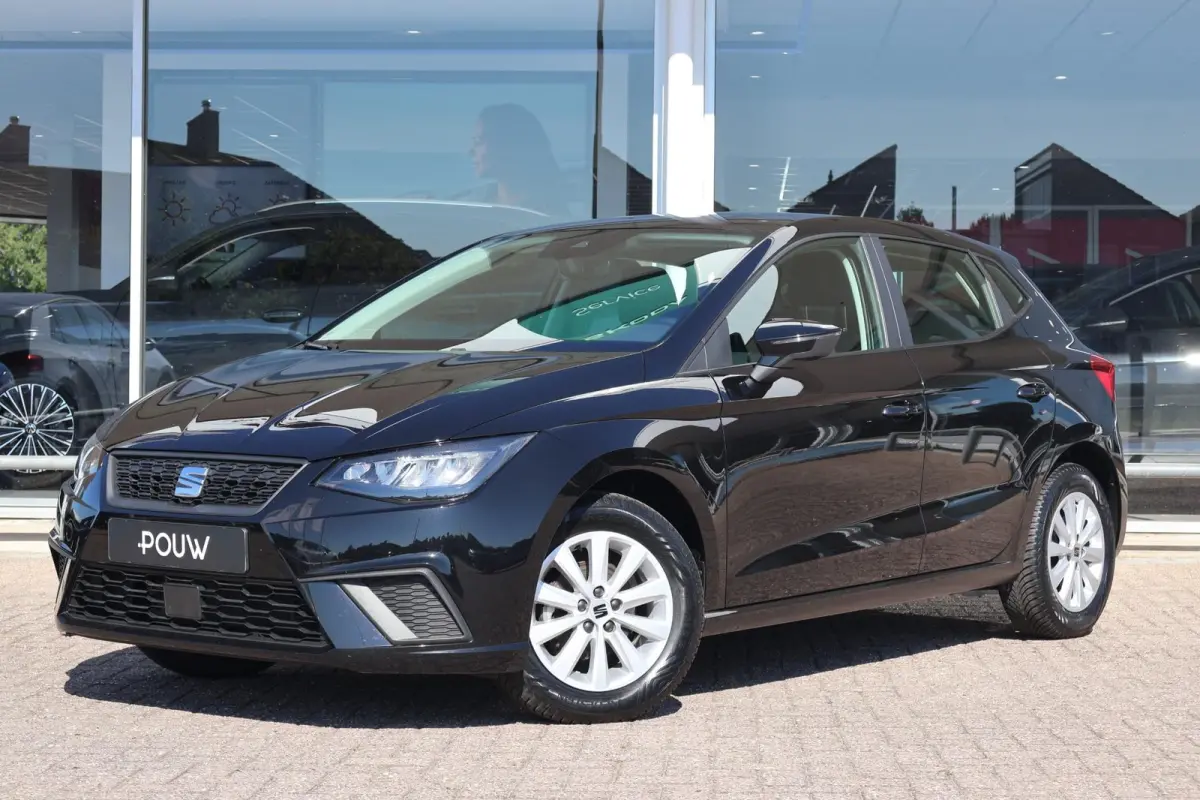 1.0 EcoTSI 95pk Style | Climate Control | Carplay | PDC | DAB radio