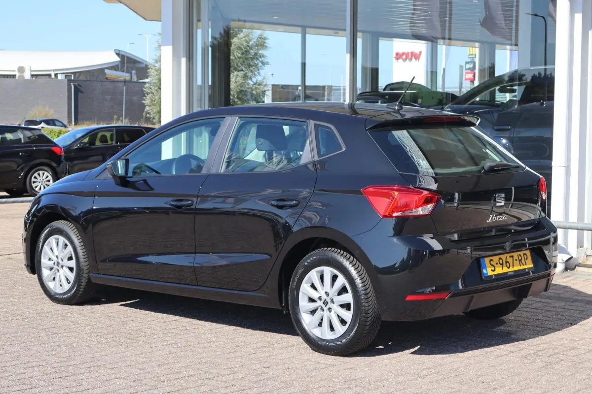 1.0 EcoTSI 95pk Style | Climate Control | Carplay | PDC | DAB radio