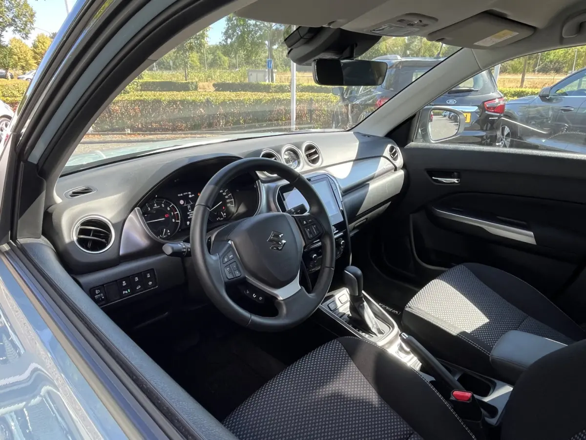 1.4 Boosterjet Smart Hybrid AllGrip Select Automaat | In meerdere kleuren uit voorraad leverbaar | Adapt. Cruise | Camera | Dodehoek | Rijstrook | Stoelverwarming | etc. etc.