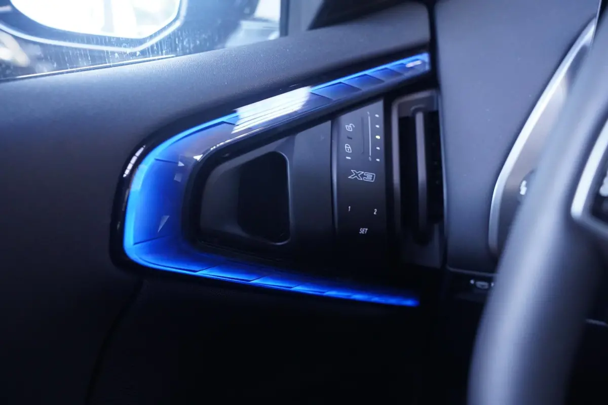 30e xDrive M Sport Pro 100% SOH Stoelverwarming v+a Stuurverwarming Stoelventilatie voor Head up display Harman/kardon Memory bestuurderstoel Apple carplay/android auto Adaptive cruise contr